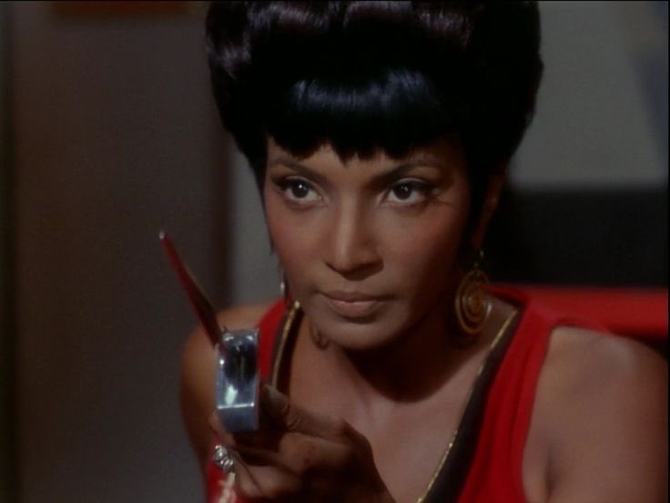 cowb0yfilm's tweet photo. uhura’s slay in mirror mirror is, to quote mike’s mic, absolutely galactic https://t.co/yBT4ZmkOtL