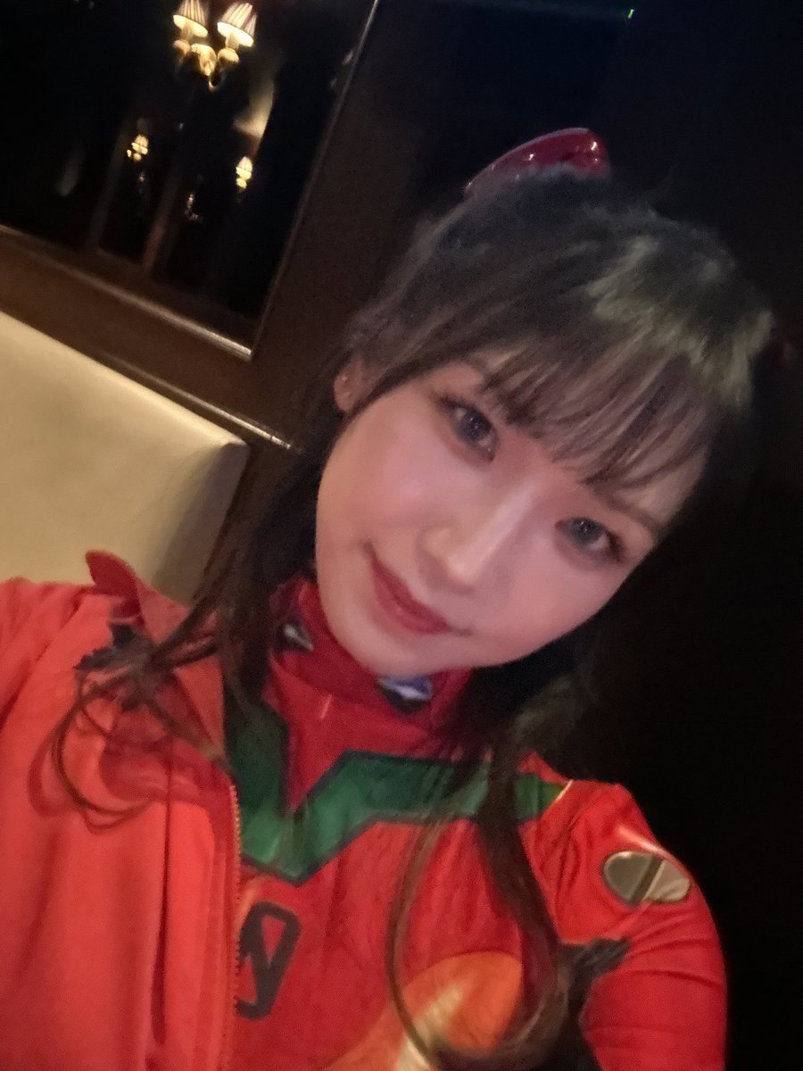 ctrine_xo's tweet photo. スナック瀬奈

今年もありがとうございました✌️✨
セナ・ラングレーでしたわ🥰
楽しい時間あっという間だねー！！
1発目から久しぶりの人に会えたし今回もいい回だったなー💕
来てくれて本当にありがとう🧡
また来年！良いお年を〜！🌼 https://t.co/B49fkki8ZW