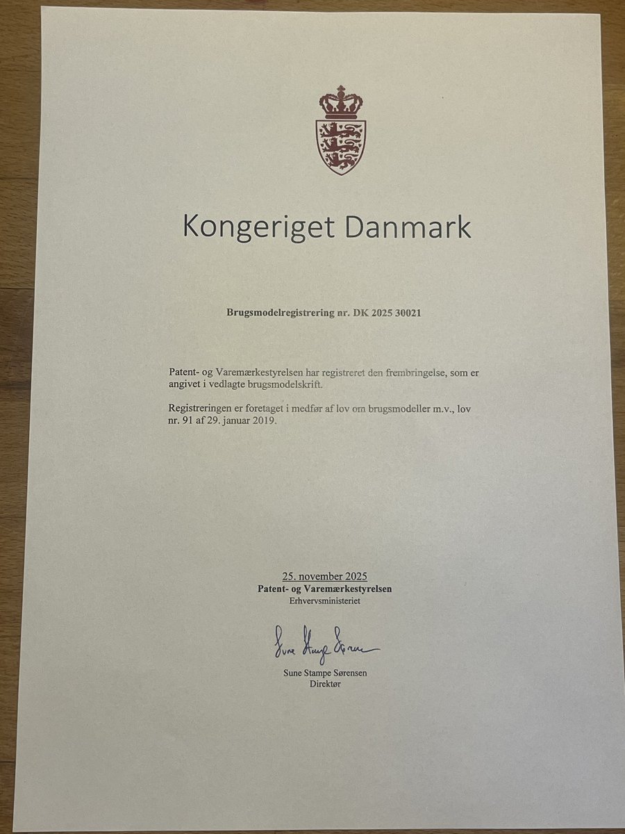 GEOOPS1's tweet photo. A new class of integrated energy system has been legally patented in Denmark.

It connects CO₂ capture, renewable power, and synthetic fuel production into a single architecture with lower CAPEX than conventional PtX.

Marketing begin next week.

#EnergyTransition #power2x https://t.co/AHjKDd6F2v