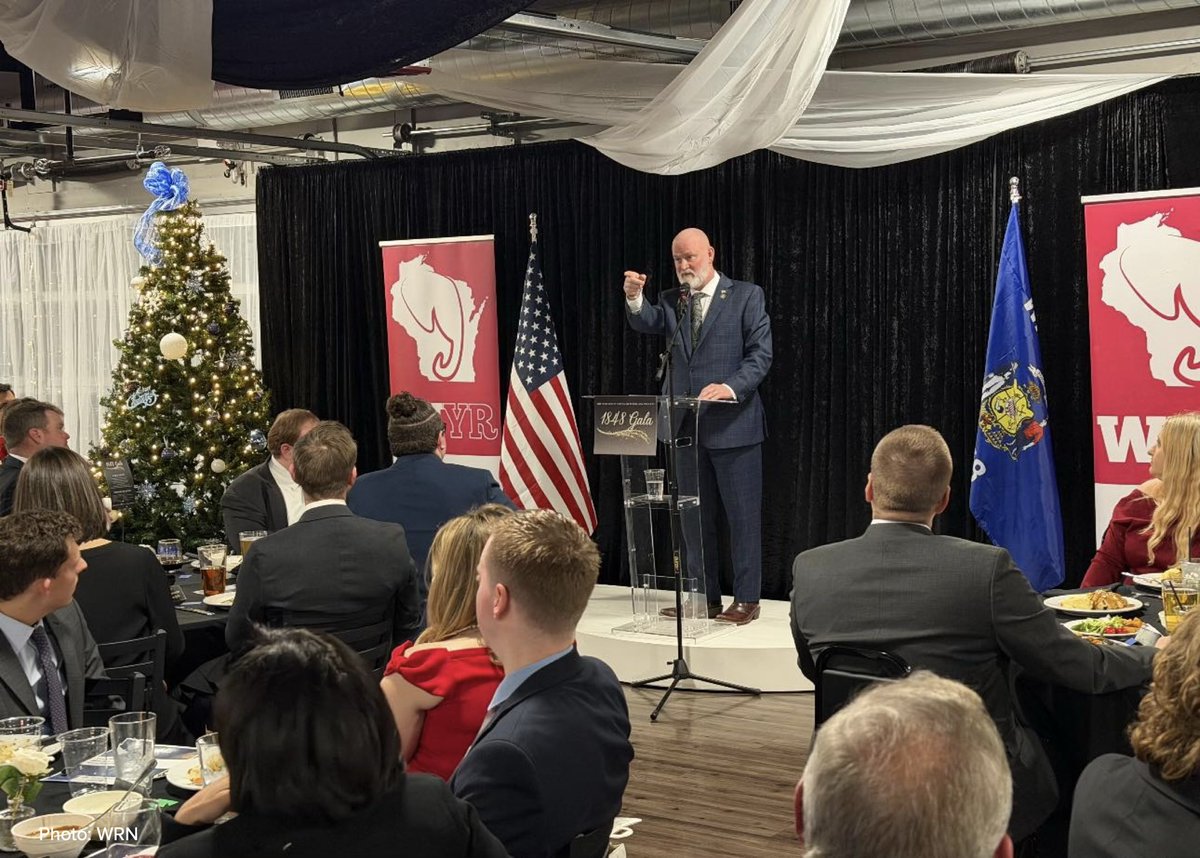 jnorcr's tweet photo. The ever-stumbling MAGA Congressman Derrick Van Orden (R - #WI03) won't make time to engage with his constituents, but he will make time to fundraise (and point fingers) with the #YoungRepublicans in #Wisconsin.
-----
#RightWingWatch #Oconomowoc https://t.co/N1B39t7lIZ