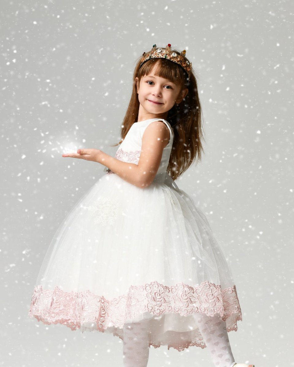 𝗙𝗜𝗡𝗔𝗟 𝗗𝗔𝗧𝗘: 𝗗𝗲𝗰𝗲𝗺𝗯𝗲𝗿 𝟭𝟰! ❄️ Don’t miss our last Frosted Fairytale Tea Party: princess meet-and-greets, photo ops, magical storytelling, and delicious eats await. hiltonfrostedfairytale.eventbrite.ca

#RichmondMoments #YVRkids