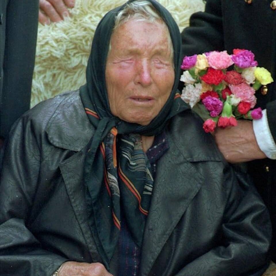 Sky History: "Baba Vanga'nın kehanetine göre Lewis Hamilton'un 2026 yılında Ferrari'yle şampiyonluk yaşaması bekleniyor."