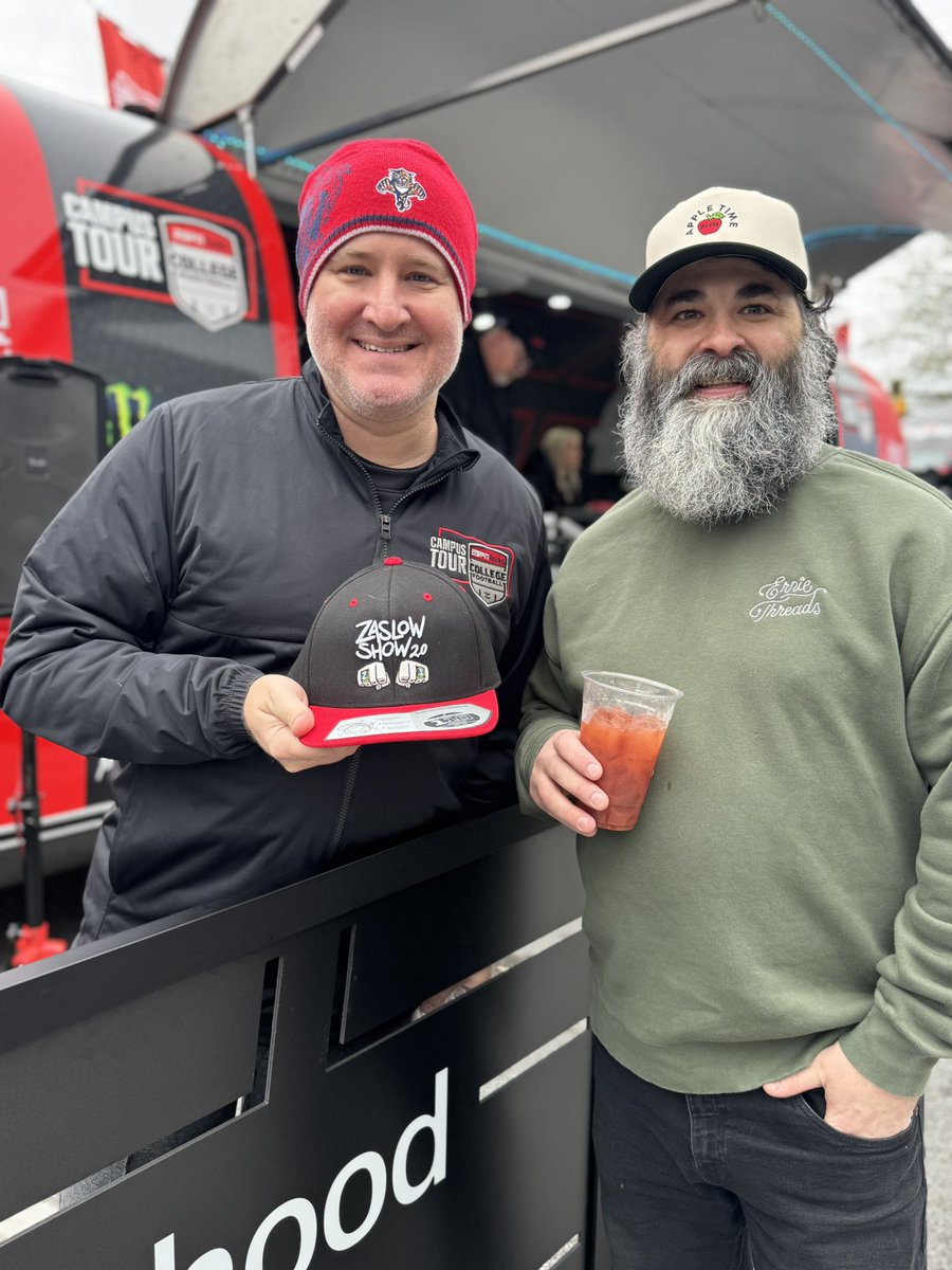 StugotzArmy790's tweet image. We're getting Thai Food later today! 
#appletime