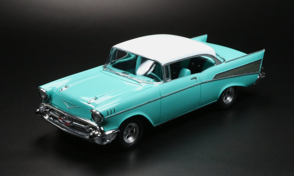 THeppokorin's tweet image. #amt 1/25 Bel Air  完成しました。
小学5～6年生ぐらいの時に小遣い貯めて買いましたが(多分モノグラム)、完成させることが出来なかったので再チャレンジしました。とにかく完成を目標に10日程で仕上げました。製作の遅い私としては短期決戦の割に上手く出来ました。
 #アメリカンカープラモ