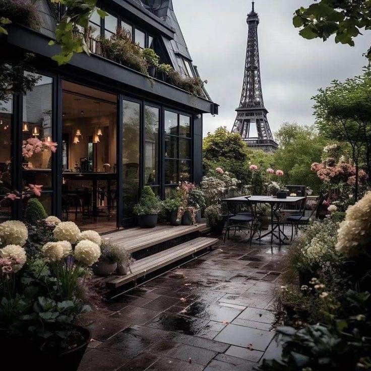 ceelune_'s tweet image. rainy days in Paris🌧️