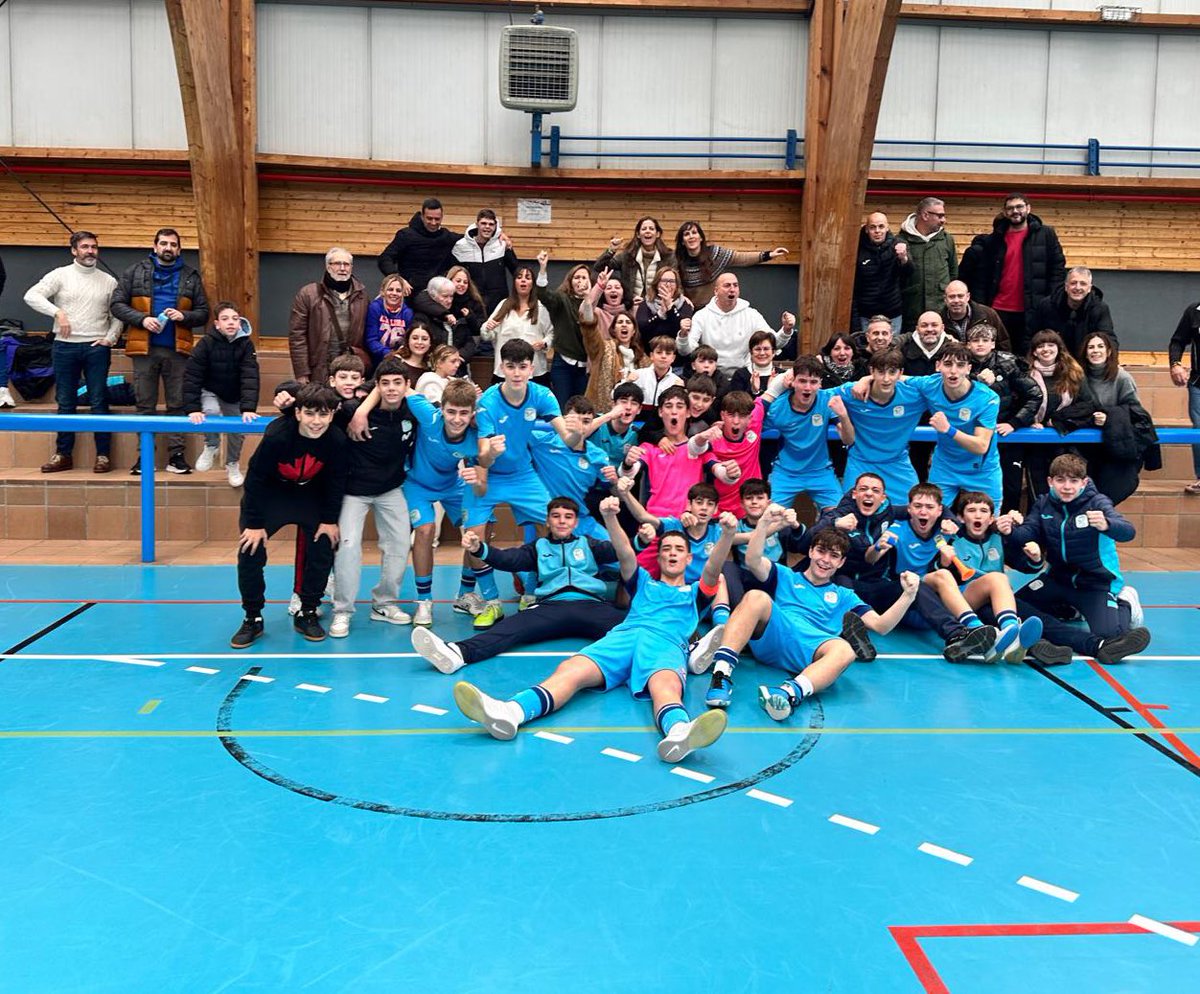AcademiaInterFS's tweet photo. 🏆🌟 𝐂𝐨𝐩𝐚 𝐂𝐚𝐝𝐞𝐭𝐞 𝐝𝐞 𝐥𝐚 @RFFM_oficial.

👉 @Biokima_Spain Cadete "A" 3-3 Ciudad de Móstoles  "A".
⚽️ Juanjo, Héctor y Rubén.

✅ Penaltis: 8-7.

¡Enorme, equipo! 👏🤩

¡A por la siguiente ronda! 🚀

#LaAcademiaDelMásLaureado💚💙 https://t.co/S88hYyotq7