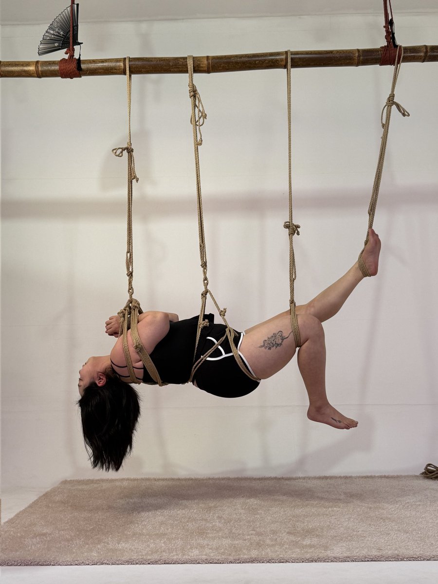 소중한 시간을 함께해 주셔서 감사합니다!☆
🐇 <a href="/dearmelaney/">Melaney</a> 버니분 : 멜라니님
📸 <a href="/im_chit_ta_/">강낑깡</a>  사진 찍어주신 분 : 낑깡님
🏠 <a href="/Aazit_TK/">Azit_TK</a> 장소 : 아지트
🪢 <a href="/WATCH_shibari/">와치</a> 리거 : 와치

✨️ #와치데이