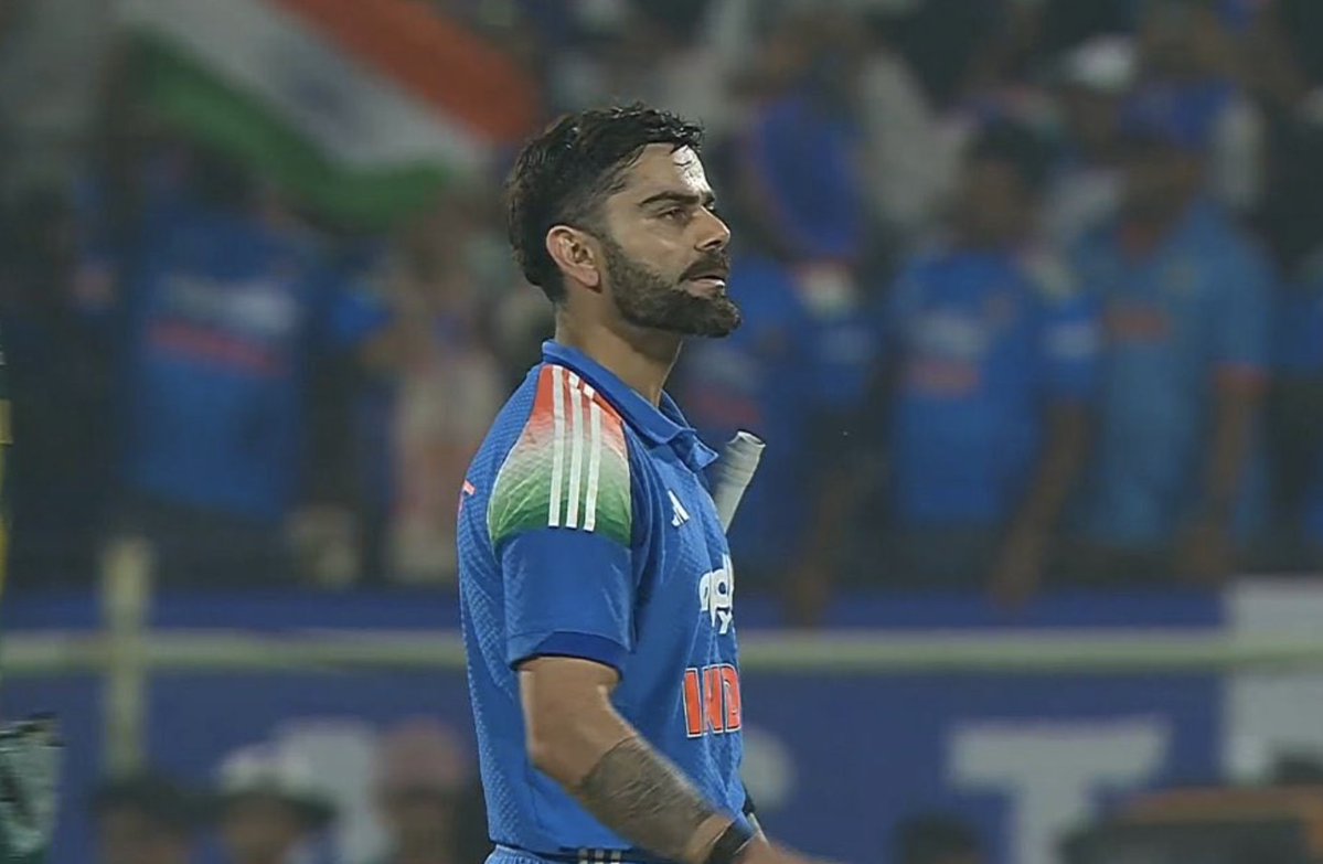 Kohli_philic's tweet image. Virat Kohli scored 65*(45) still his average dropped at Vizag from 97.83 to 89.92 

Bro is suffering from success 🐐🙇