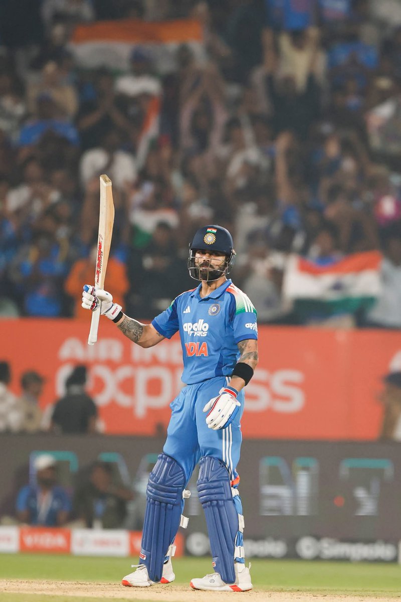 aksjad's tweet photo. Seeing @imVkohli back in a 2016-like form hits different. 🔥👑
This GOAT still has chapters left to write ✍️ 
#IndianCricket #ViratKohli𓃵 https://t.co/KxVoL19aES