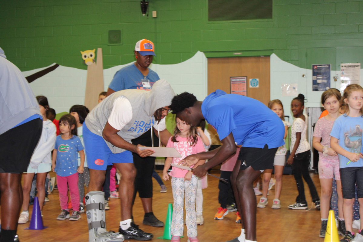 The energy at Hidden Oak is unmatched nothing like Pictionary relays and intense rock paper scissors showdowns with these amazing scholars! Proud to uplift education and support the Education Foundation. <a href="/TheEdFoundation/">The Ed Foundation</a> <a href="/Fl_Victorious/">Florida Victorious</a> #FVFoundation