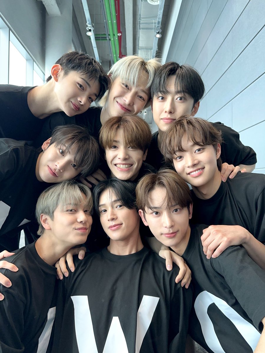 앤팀 데뷔 3주년이니까 위링크챌린지 다시 봐야겠지
