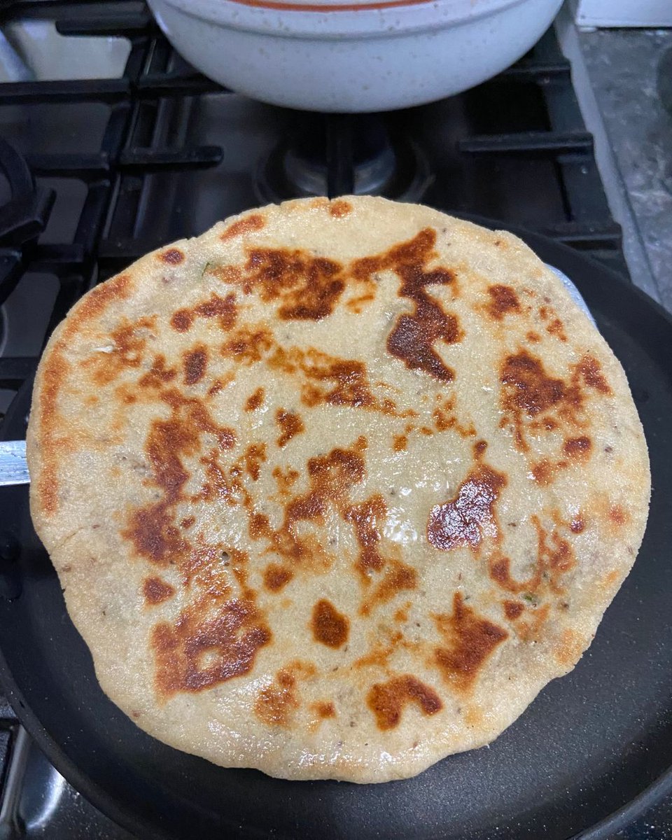 simp_gfkitchen's tweet image. Gluten-free Gobhi paratha, fresh off the tawa!
Recipe: simpleglutenfreekitchen.com/2025/10/gobhi-…
#Breadlovers #WeekendVibes