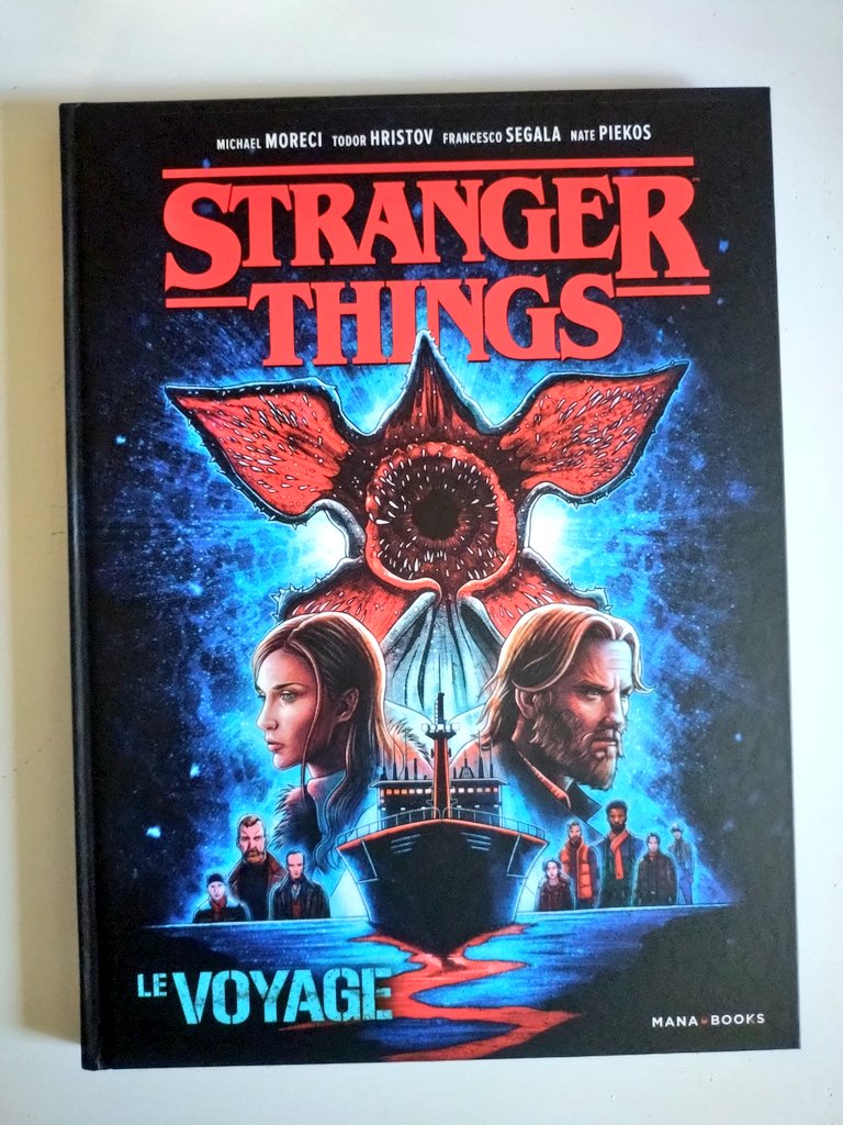 Une petite dose de #StrangerThings pour patienter jusqu'au volume 2.

C'est chez <a href="/Mana_Books_/">Mana Books</a> , une histoire inédite en huit-clos sur un bateau. 😏