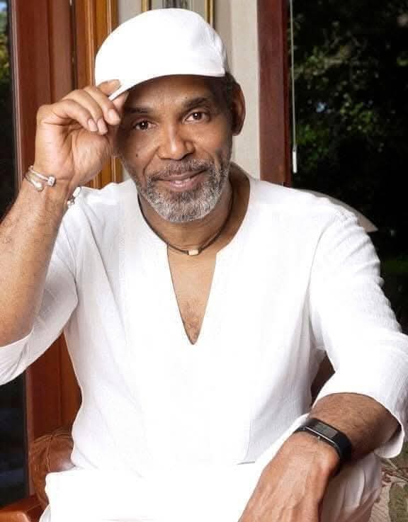 Remembering the legendary Frankie Beverly on his birthday  (December 6, 1946 – September 10, 2024) 🕊💙