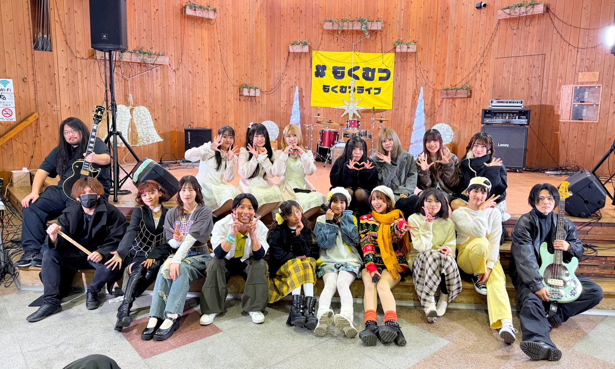 saganpro's tweet photo. ━━━━━━━━━━━━━━
2025.12.6(木)
『#もくむつSP』 
ご来場ありがとうございました！
━━━━━━━━━━━━━━

熱気、声援、そして笑顔が溢れる空間でした✨️気温は低かったものの、それを忘れさせるほど心温まる最高のひとときでした！

🆕ドラマー「染野亮太」お披露目🎉
迫力のある生バンドでした！

ゲストの皆さん💫ありがとうございました！
@GUILDOLL_ 
@Refive_5enter 
@sunnyhoney_kuma 
@shiraishi_arisa 
@mayu_chikuho 

来週11(木)のもくむつは出店者さんが登場!?✨️「おやつ工房 うさにこ」さんに来ていただきます！🍪

#佐賀 #佐賀市 #佐賀県 #佐賀イベント #佐賀ライブ #656広場 #毎週木曜は656広場