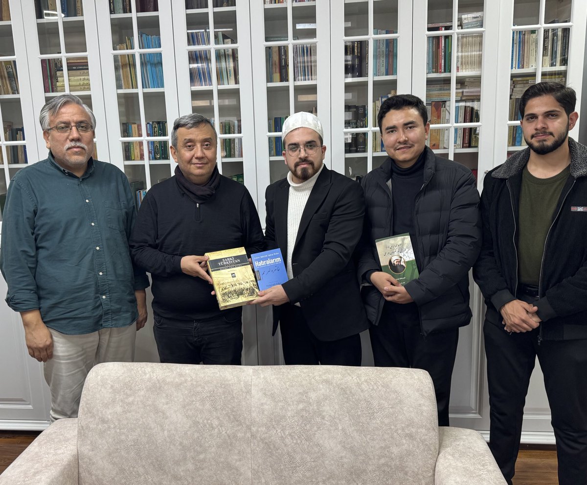 Fatih Sultan Mehmet Vakıf Üniversitesi İslami İlimler Fakültesi bünyesinde faaliyet gösteren İslam Tarihi Platformu ekibi olarak, Siyer Yayınları Genel Yayın Yönetmeni ve Buğra Akademi Merkezi Başkanı Muhammed Ali Alioğlu hocamızı ve Başkan Yardımcısı Yazar Abdullah Oğuz hocamızı