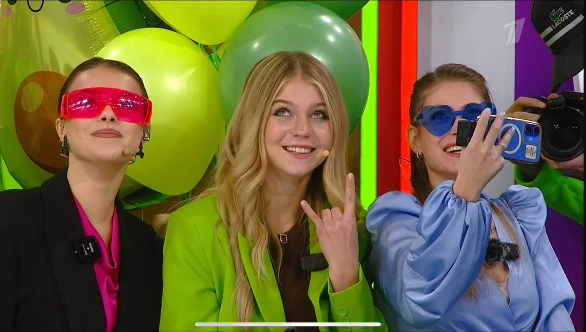 inemoool's tweet image. мы снова в ТЩК эре🩷💚💙