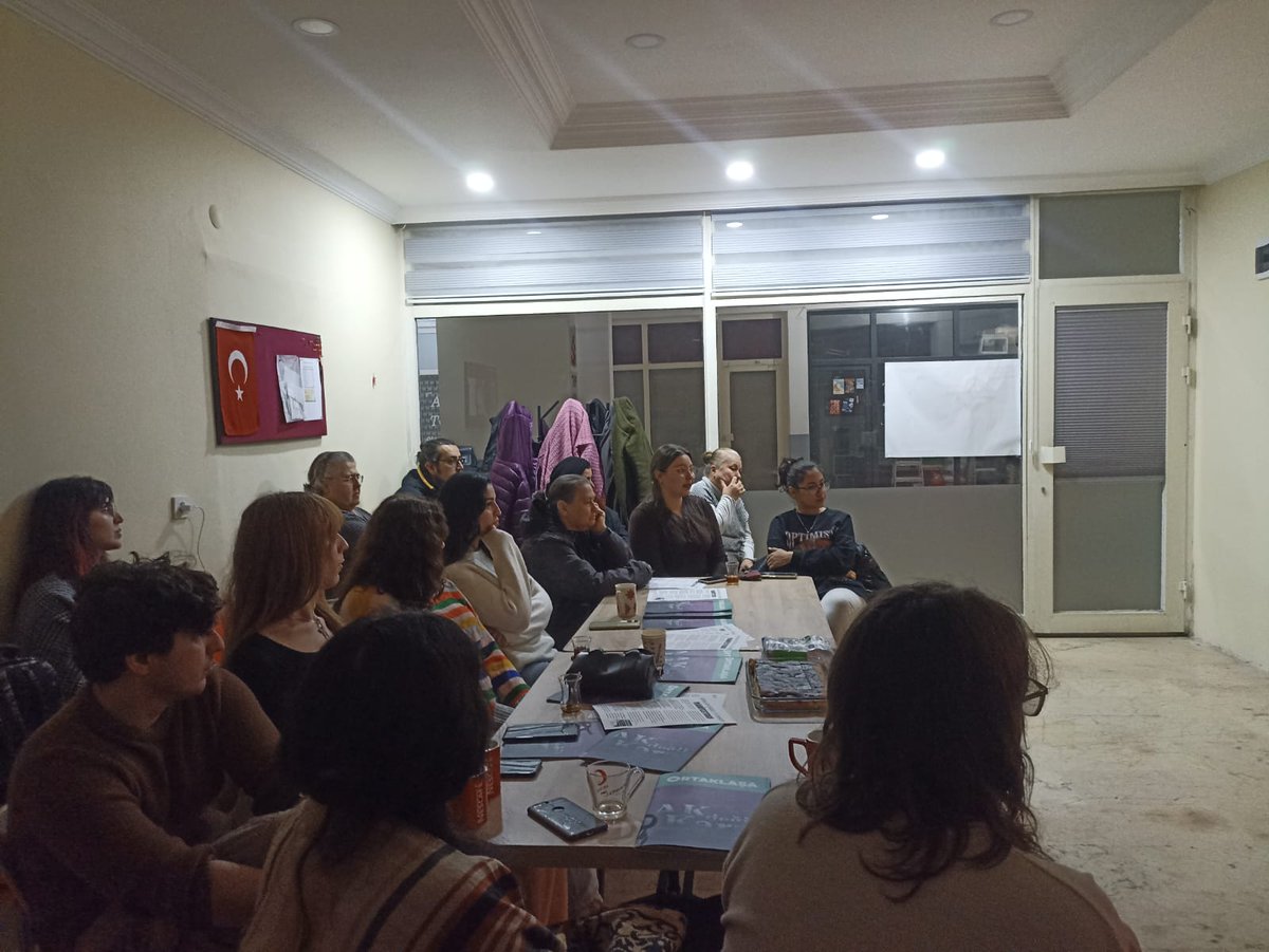 Muğla Kadın Dayanışma Komitesi olarak "SAĞLIĞIMIZ PİYASANIN İNSAFINA BIRAKILAMAZ!" atölyesini gerçekleştirdik.

HPV aşısı, üreme sağlığı ve cinsel yolla bulaşan hastalıkları konuştuk. 

#yalnızolma