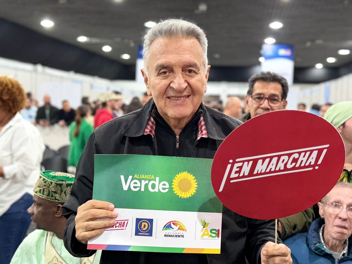 📸#Galería La coalición <a href="/SomosEnMarcha/">En Marcha Colombia</a>, <a href="/PartidoVerdeCoL/">Partido Alianza Verde 🌻</a>, <a href="/PartidoASI_/">Partido ASI</a>, <a href="/PDemocrataCol/">Partido Demócrata Colombiano</a> y <a href="/SoyRenaciente/">Partido Colombia Renaciente</a> representa la pluralidad de Colombia 🇨🇴, las ideas en pro de un mejor país. Juntas y juntos seremos la primera fuerza en el Congreso ✊🏼