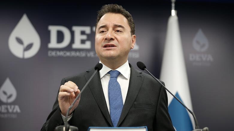 bbcnplus's tweet image. 🎙️ Ali Babacan:

“KHK mağduriyetleri, bu ülkenin en büyük hukuksuzluk dosyalarından biridir. İnsanlar suçsuz oldukları halde yıllardır cezalandırılıyor.

 Bu ülkede adaleti yeniden ayağa kaldıracağız. Hesap verebilir, şeffaf ve vicdanlı bir devlet düzeni kuracağız.”