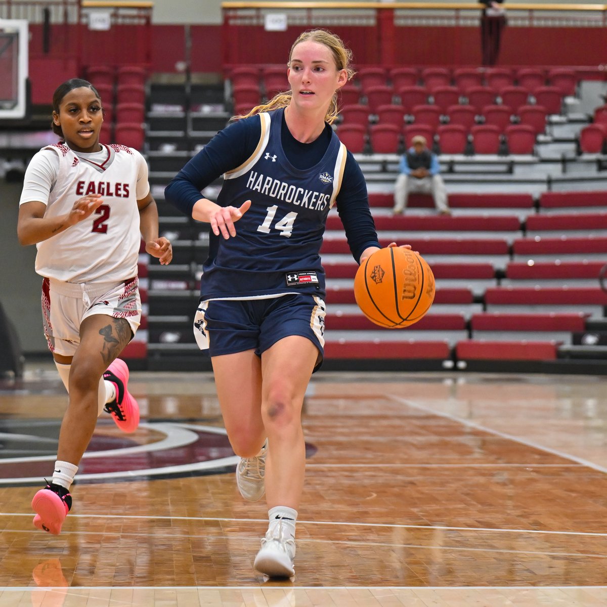 HardrockerWBB's tweet image. It's been all Rockers in the first half!

#TheHardrockLife