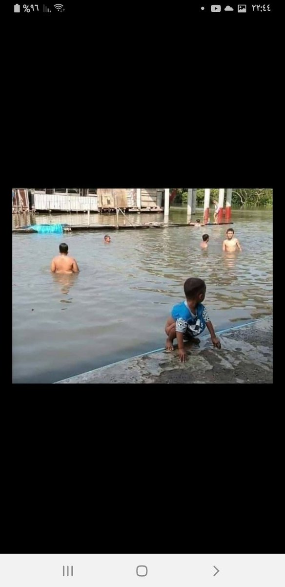 اذا لم تستطع أن تسعد نفسك 
فلا تتواني عن تعكير مزاج الاخرين