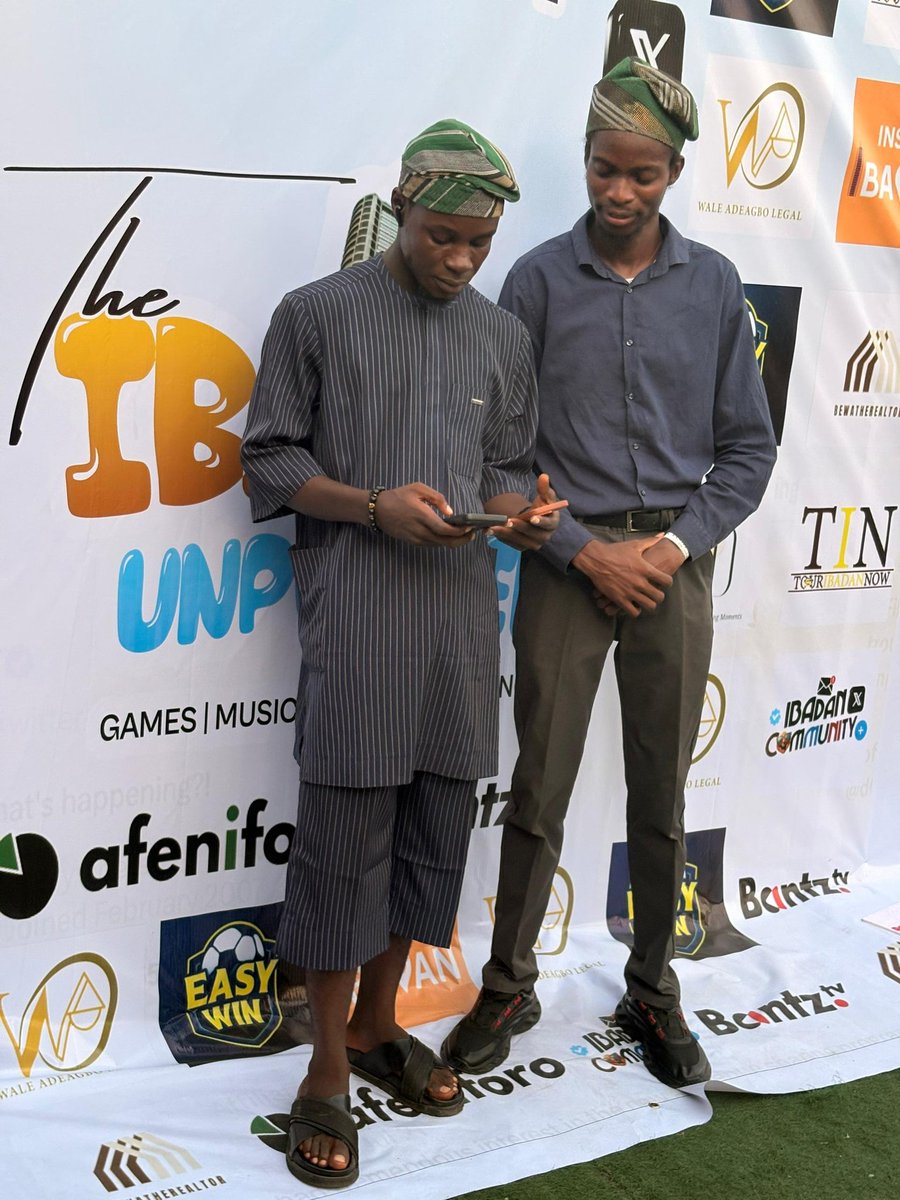 Sideneegga's tweet photo. With @visitmas at the #IbadanXcommunityHangout today
Wonderful soul ❤️
#ibadanunplugged https://t.co/iCmUdfMERJ