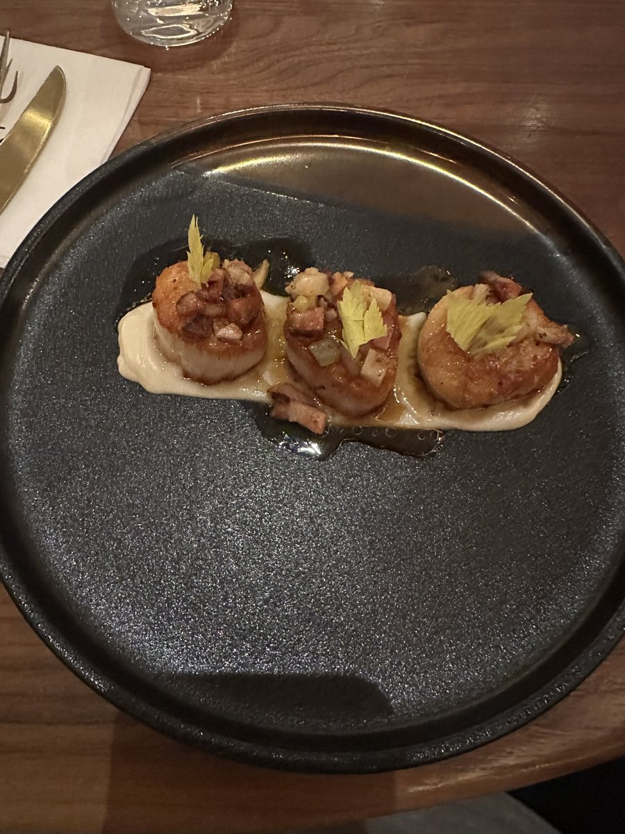 hypercolossus's tweet image. My life is a movie