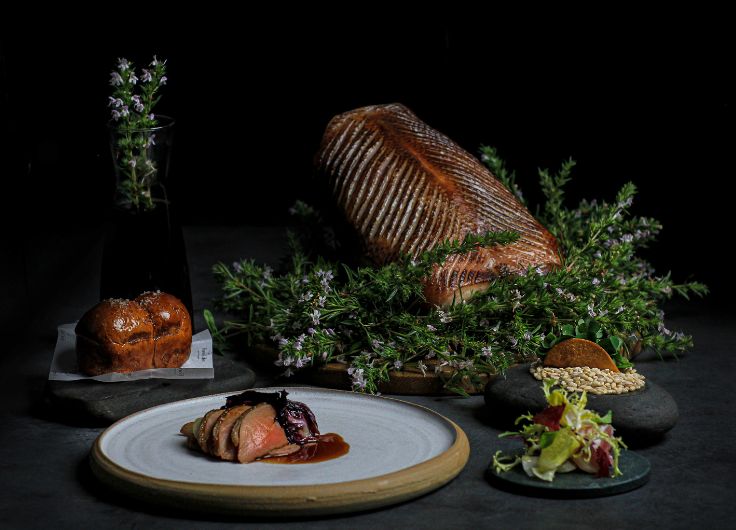 The Best UK Winter Getaways: Where to Hibernate in Style This Season

Delight in roaring fireplaces, hearty pies and countryside chic in a country that knows how to do cosy winter weekends better than most

guide.michelin.com/gb/en/article/…