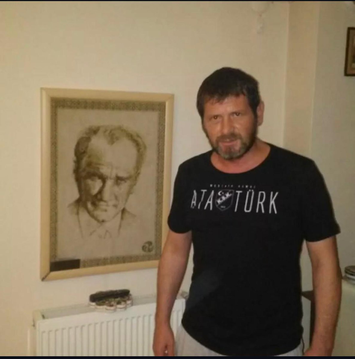 Karşıyaka tribünlerinden Tamer Adışen'in (Çolak Tamer) vefat haberini büyük bir üzüntüyle öğrenmiş bulunmaktayız. Merhum’a Allah’tan rahmet; başta kederli ailesi olmak üzere, yakınlarına ve Karşıyaka tribünlerine başsağlığı diliyoruz.