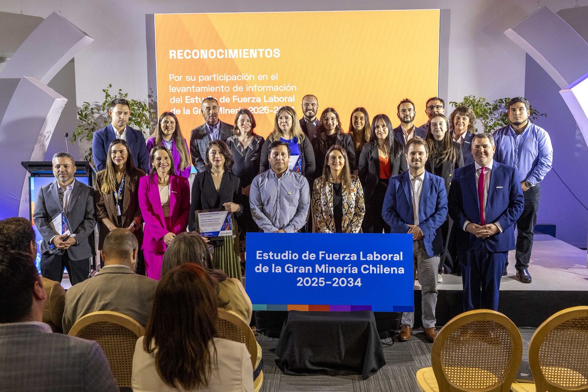 CTMIN_Chile's tweet image. Nuevo Estudio de Fuerza Laboral 2025–2034: la minería duplicó su dotación en 8 años y proyecta casi 37 mil nuevos trabajadores al 2034.

CTMIN analiza las claves: crecimiento, tecnificación, diversidad y desafíos formativos.

ctmin.cl/estudio-de-fue…