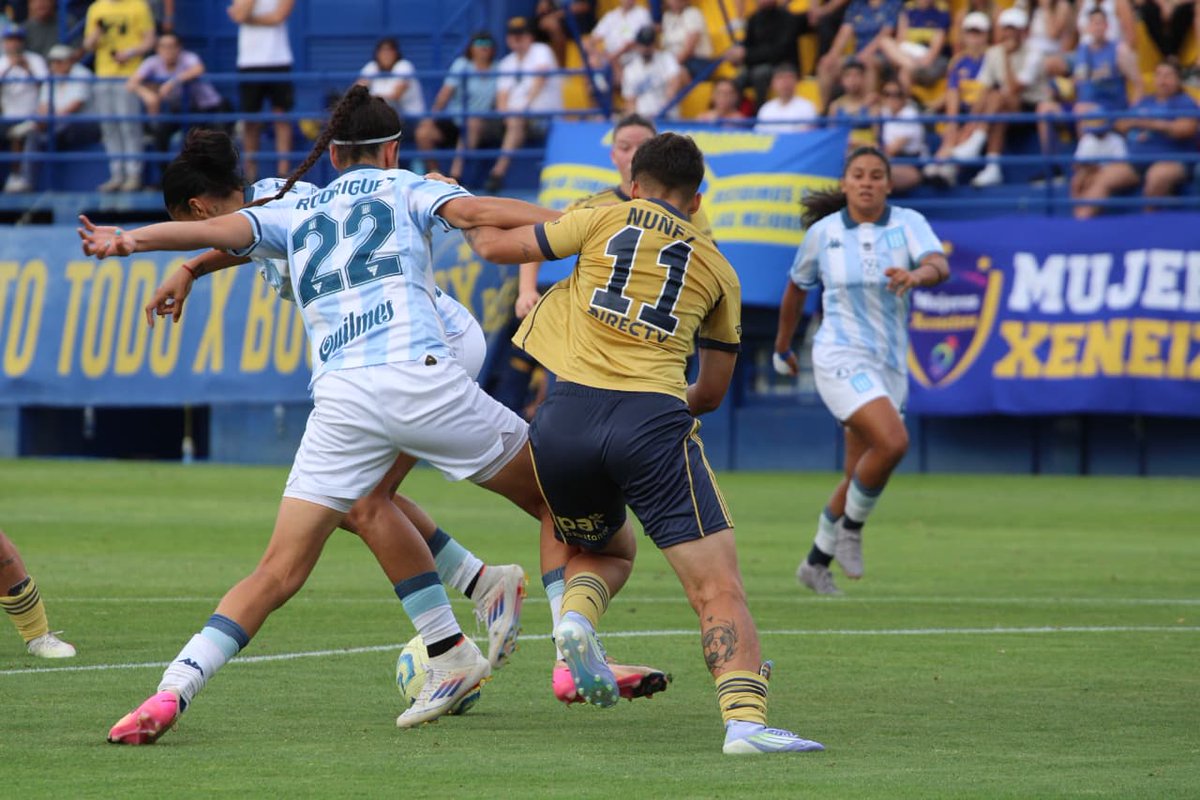 BocaFutFemenino's tweet photo. Postales del primer tiempo
Boca 0-0 Racing
#SemifinalVuelta #SegundoTorneo
📸@LucilaGuede https://t.co/u20ExrTh6m