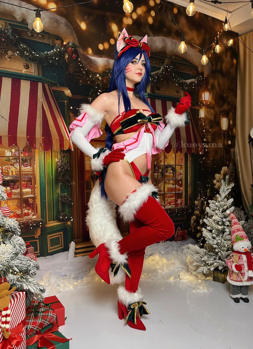 Anna_Kuoyama's tweet photo. We’re done with today’s photoset 🦊 
thanks for amazing Christmas Ahri design @princess_ailish ❤️✨ https://t.co/xgRPFTnZ93
