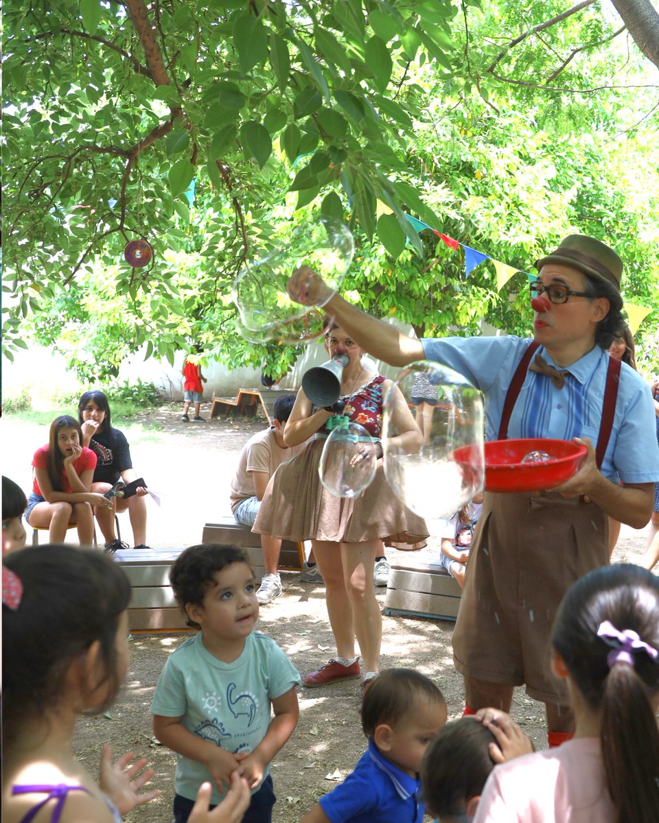 fmoreiraok's tweet photo. Junto a las familias de Barrio Sarmiento compartimos el cierre de año del querido Jardín de la Montaña, con actividades infantiles y artísticas.

Un espacio creado desde el Centro Universitario de San Martín (CUSAM) por Mario Cruz, que ampliamos hace dos años junto a @IngSinFronteras y el Centro Cultural Lxs Amigxs, para que puedan recibir a más chicas y chicos.