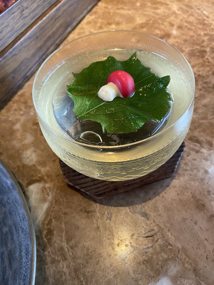 shaun2614's tweet photo. Mimi Kakushi + Anantara 👌 https://t.co/6NQPkWEZw7