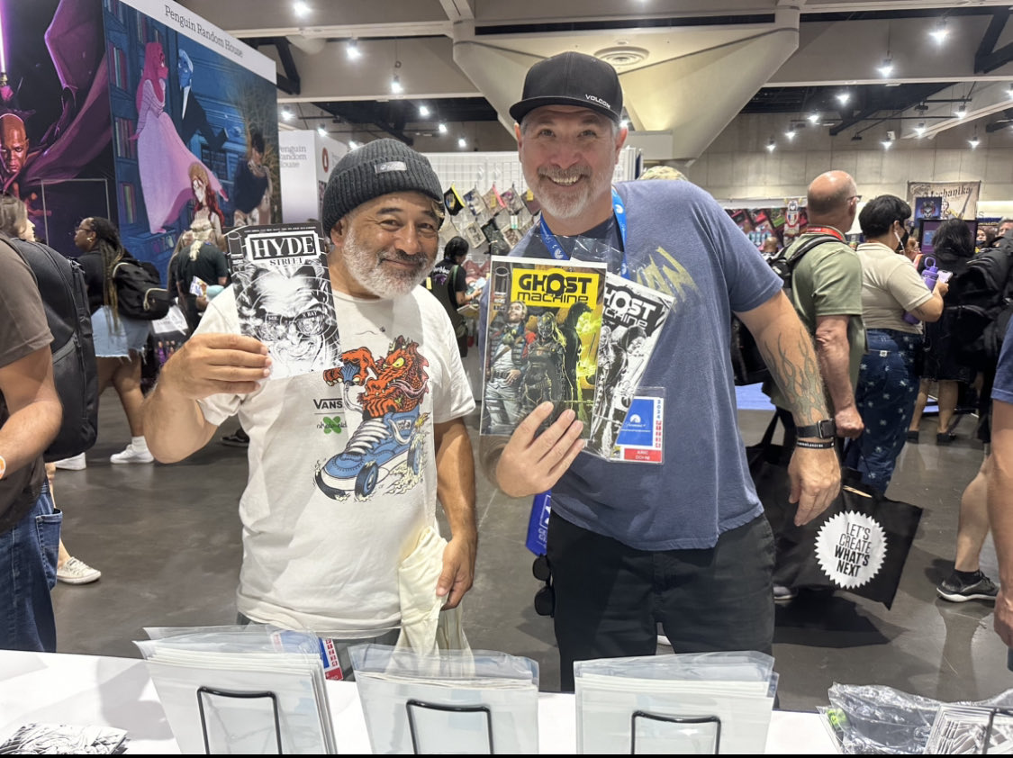 DannyMiki_'s tweet photo. Speaking of
Cabellero San
What’s that he’s holding?
#HydeStreet #Ashcan
@GhostMachinePro
@ghostmachinefan
@ImageComics
@ComicCon_
@stevecaballero
#AriDohm https://t.co/9UAL1Ls1Ae