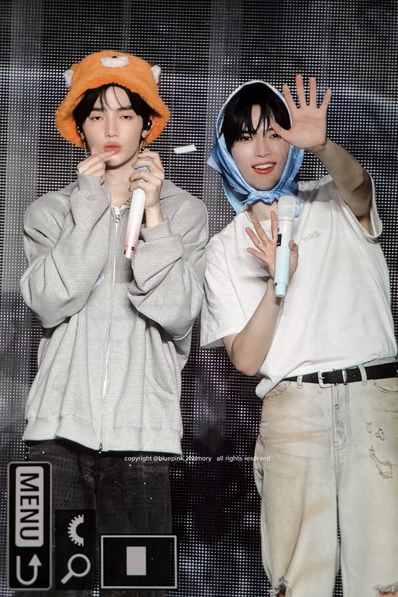 bluepink_memory's tweet photo. 251206 pre

#성한빈 #成韩彬 #SUNGHANBIN #ソンハンビン
#장하오 #章昊 #ZHANGHAO #ジャンハオ 
#제로베이스원   #ZB1 https://t.co/Ke0rJX5BPW