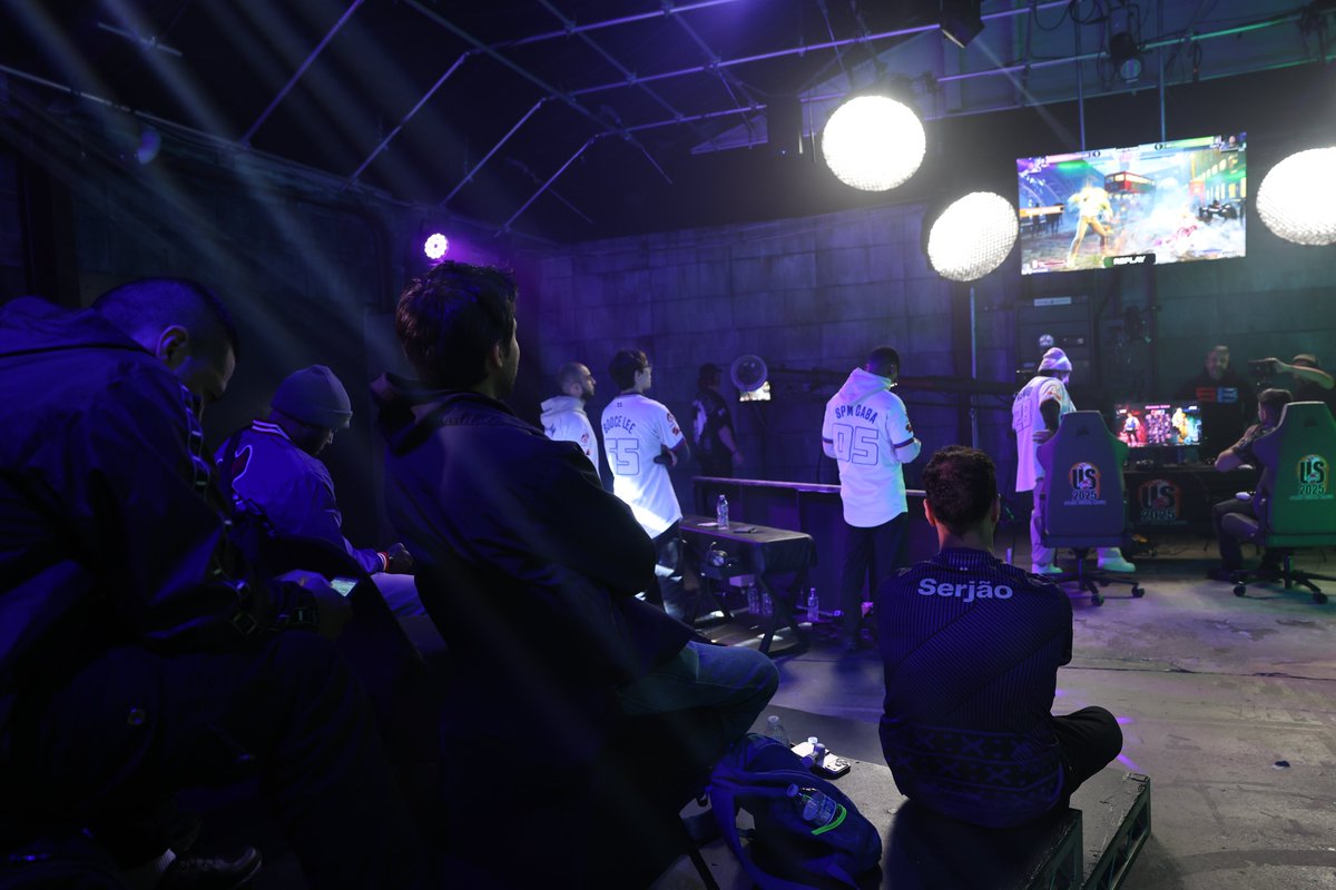 Bora pra mais um dia super importante na SFL 25. A chance do Playoff é real! Estaremos ao Vivo no canal do <a href="/viniFGC/">Vini Oliveira</a> com bastidores e tudo mais!!