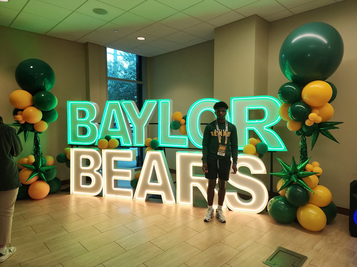 DelarioJonesJr5's tweet photo. Had a great time at @BUFootball last weekend. Thank you for having me @CoachDaveAranda @JakeSpavital https://t.co/vqH5Ekys6g