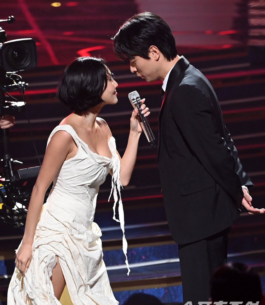 kink ☽☾⋆.˚ ⭒.˚ tweet media