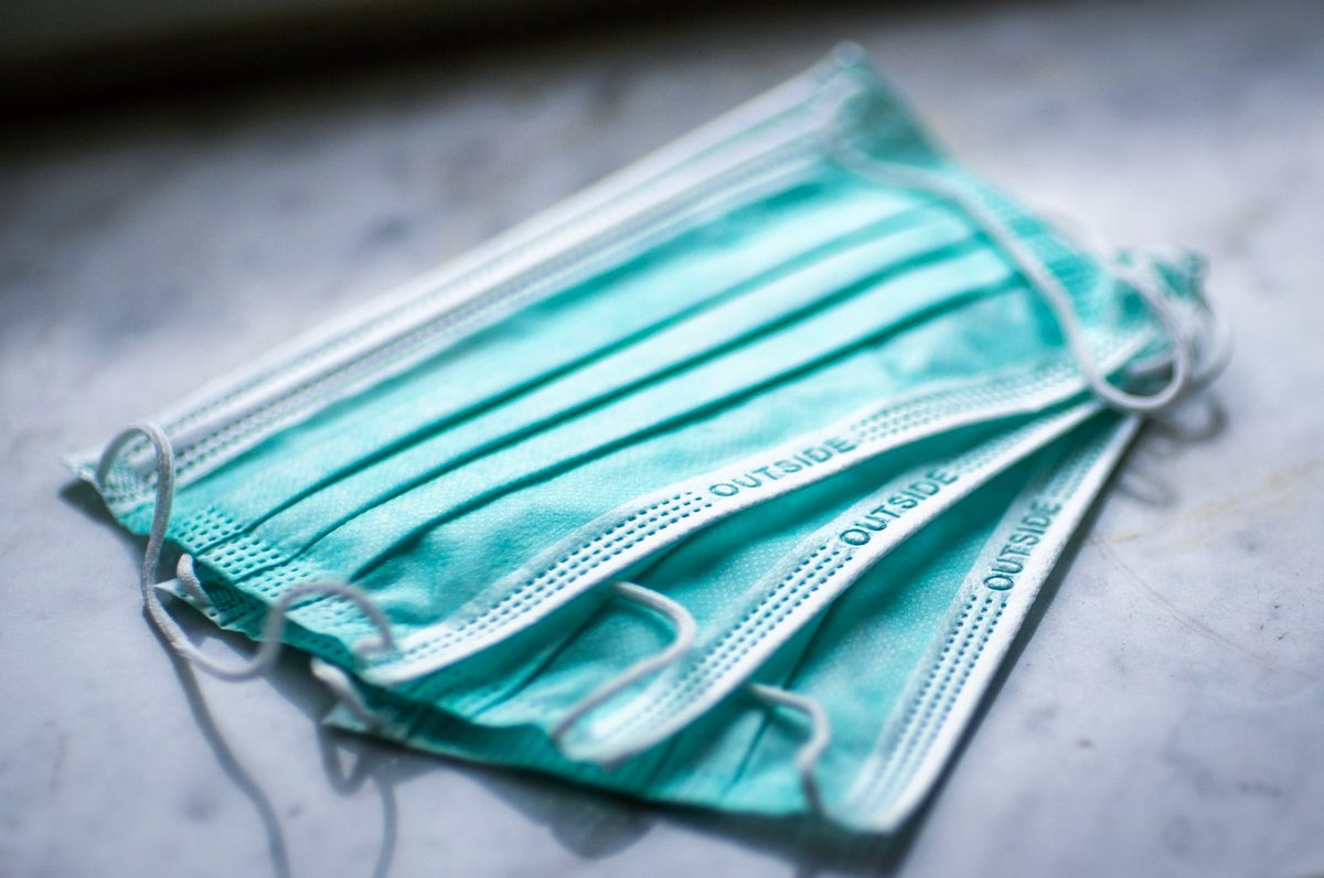 NHSGGC's tweet image. If you are visiting a friend or loved one in hospital, please help us to reduce the spread of flu and minimise the risk to vulnerable patients. Please consider wearing a face covering while on our premises. 
Find out more: bit.ly/48WUasU