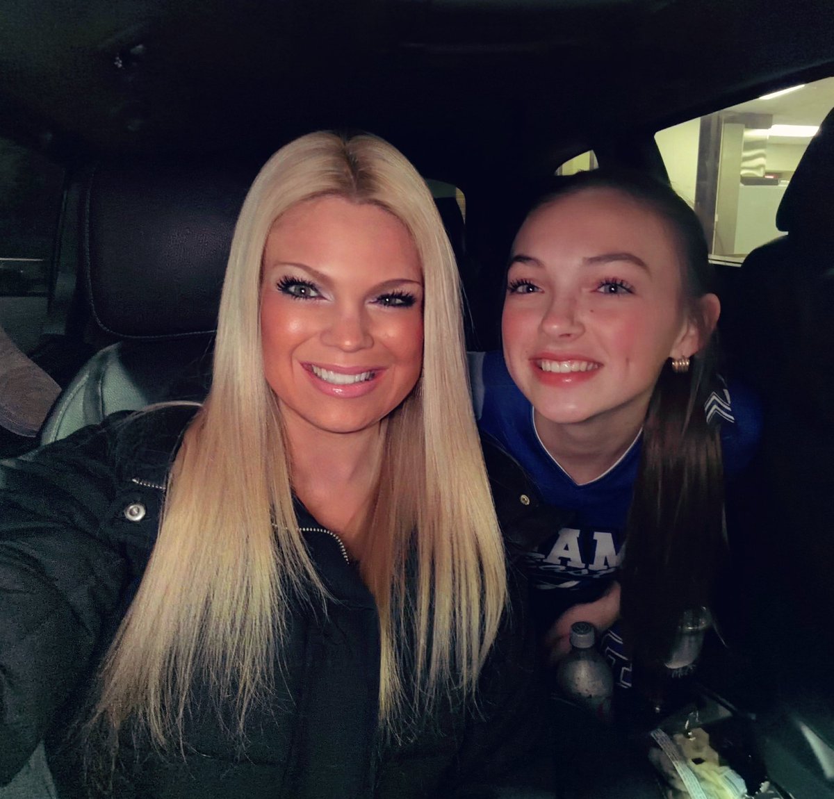 erinm28's tweet photo. 💙 
#basketballseason https://t.co/oi1UnBOvp9