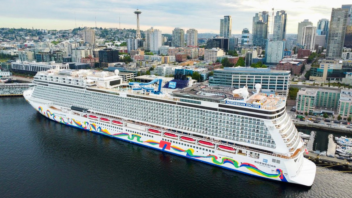 Next time someone asks about gifts, let them know you wear a size 7-day cruise 🚢 #CruiseNorwegian