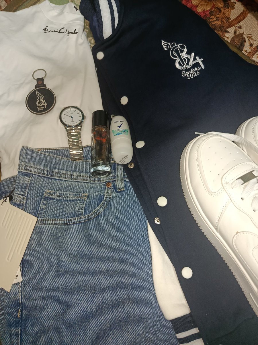 أن تأتي متأخراً خيراً من الا تأتي ابداً
اوتفيت العيد يحبايب قلبي 🥰🥰