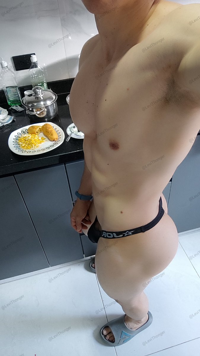 Preparando mi desayuno sólito.