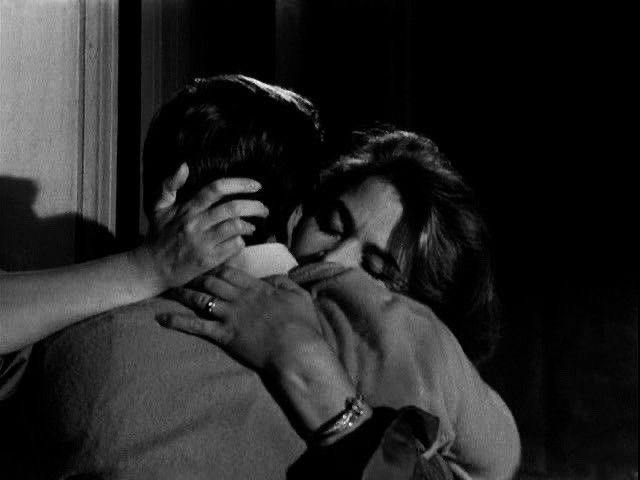 ⋅ꫂ ၴႅၴ. (@theholykiss) on Twitter photo 