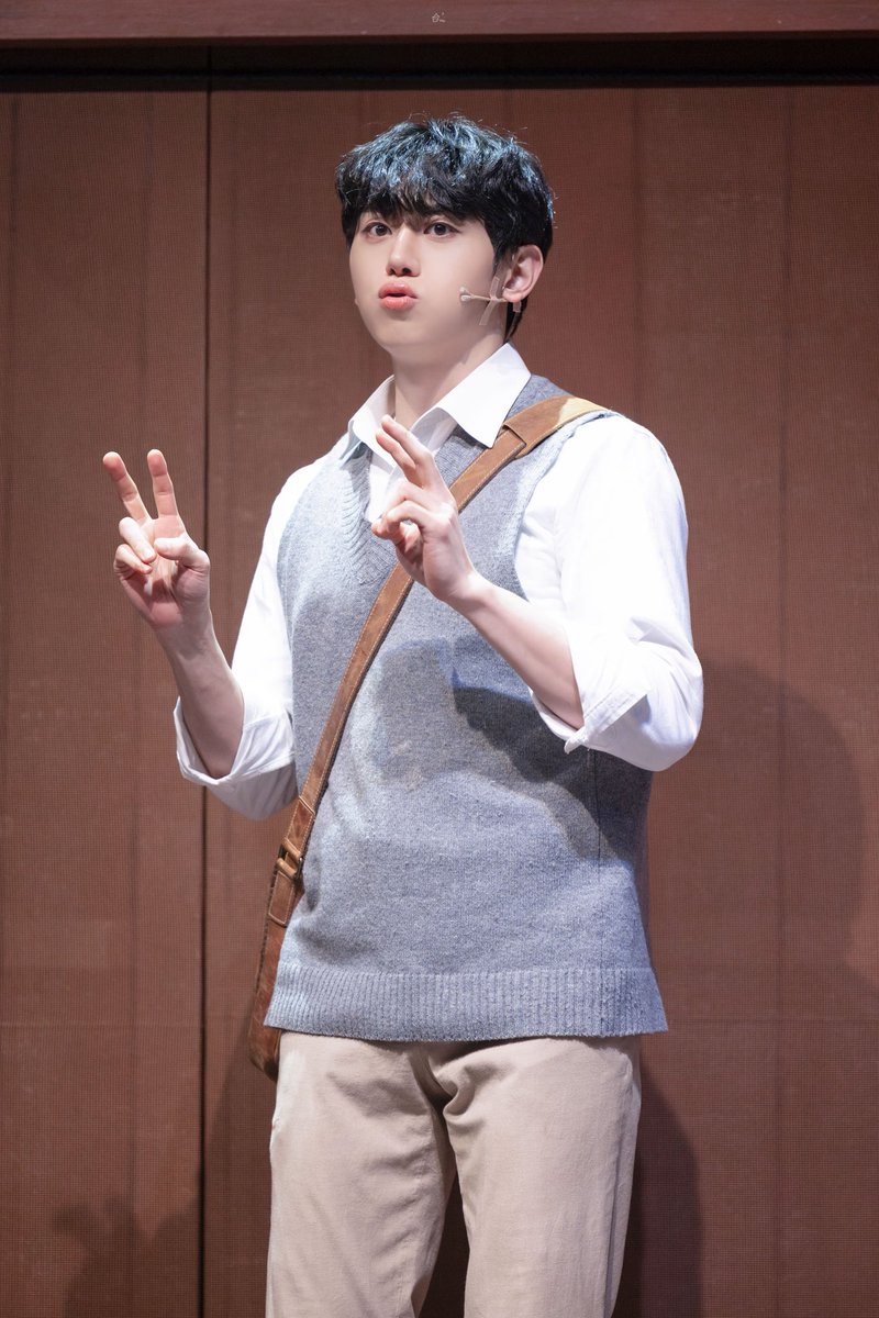 taet_pic's tweet image. 251205🌙

이름 없는 약속들로부터 
스페셜 커튼콜 | M04. 자꾸 신경 쓰여

이우현 役 | #임태현 배우님

“2시….? 둘이서…?”