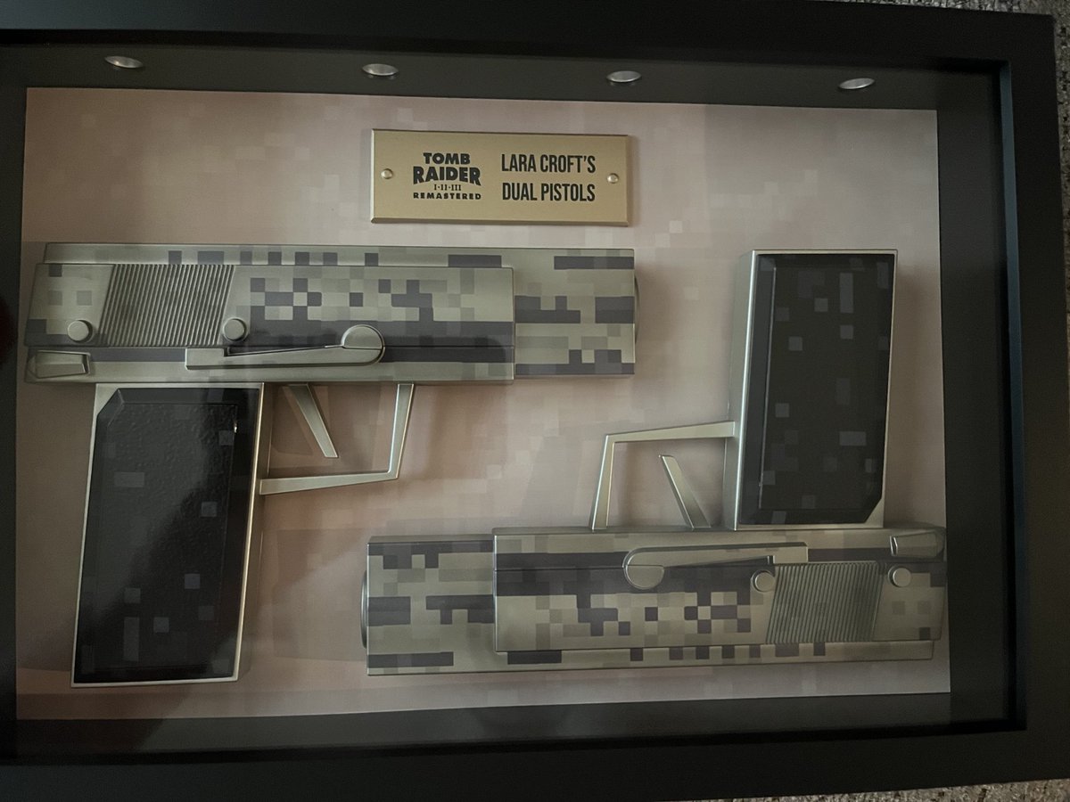 Finally got around to opening the collectors edition 😜 more pics to come! The steelbook is my favorite so far!