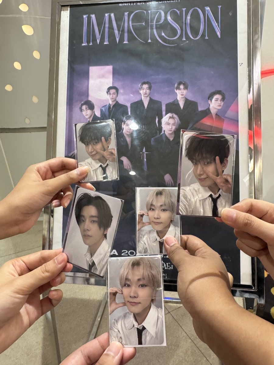 dreamysunies's tweet image. @sumookin @teapat @ssnwine @unodaily @bielbams @gureeeli 🩵