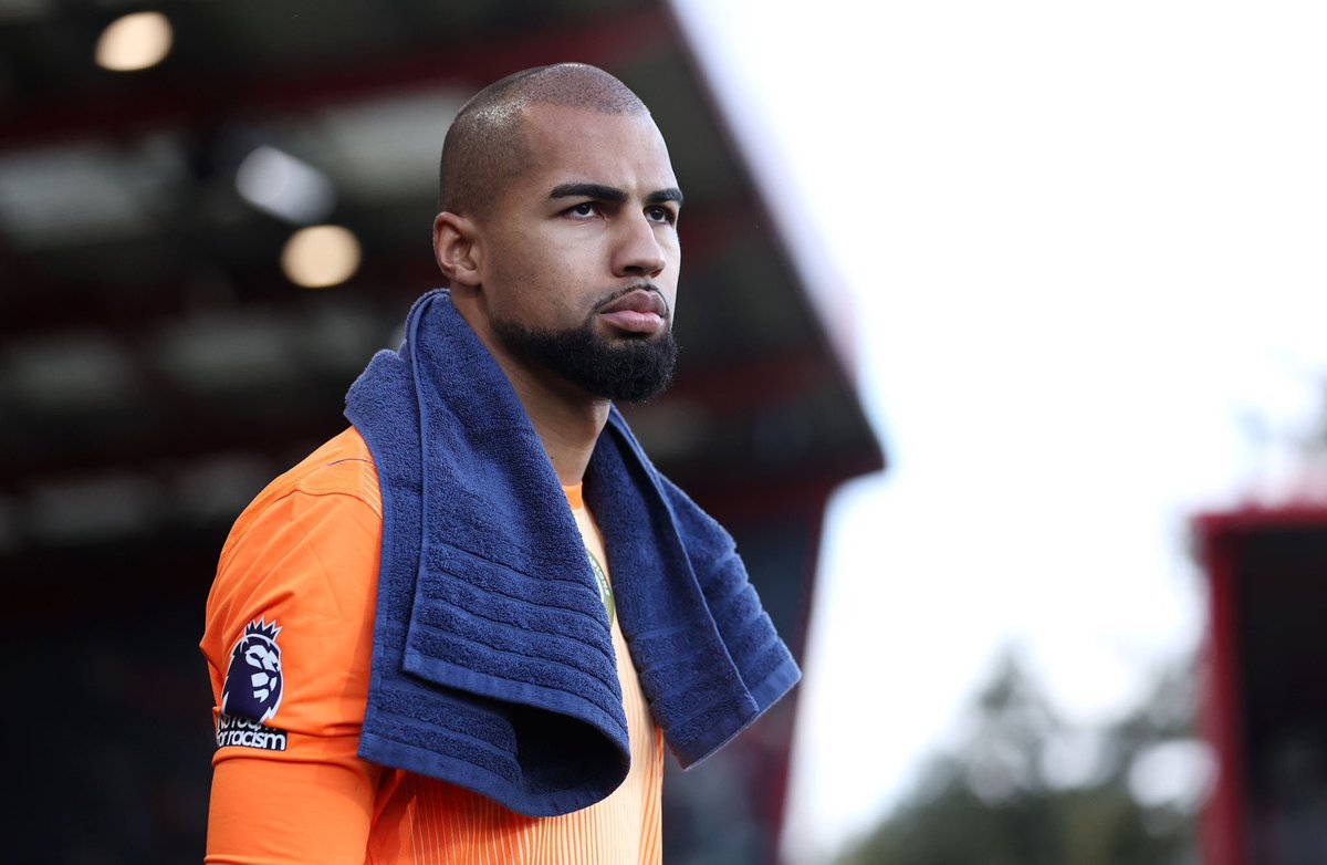 روبروت سانشيز:

" لم يكن هُناك الكثير من العمل اقوم به اليوم، شعرت ببعض البرد اليوم.. ولكن عليك أن تكون مستعدًا في أي وقت." 🥶